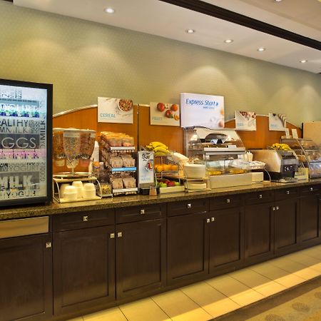 Holiday Inn Express Kingston Central By Ihg Екстер'єр фото