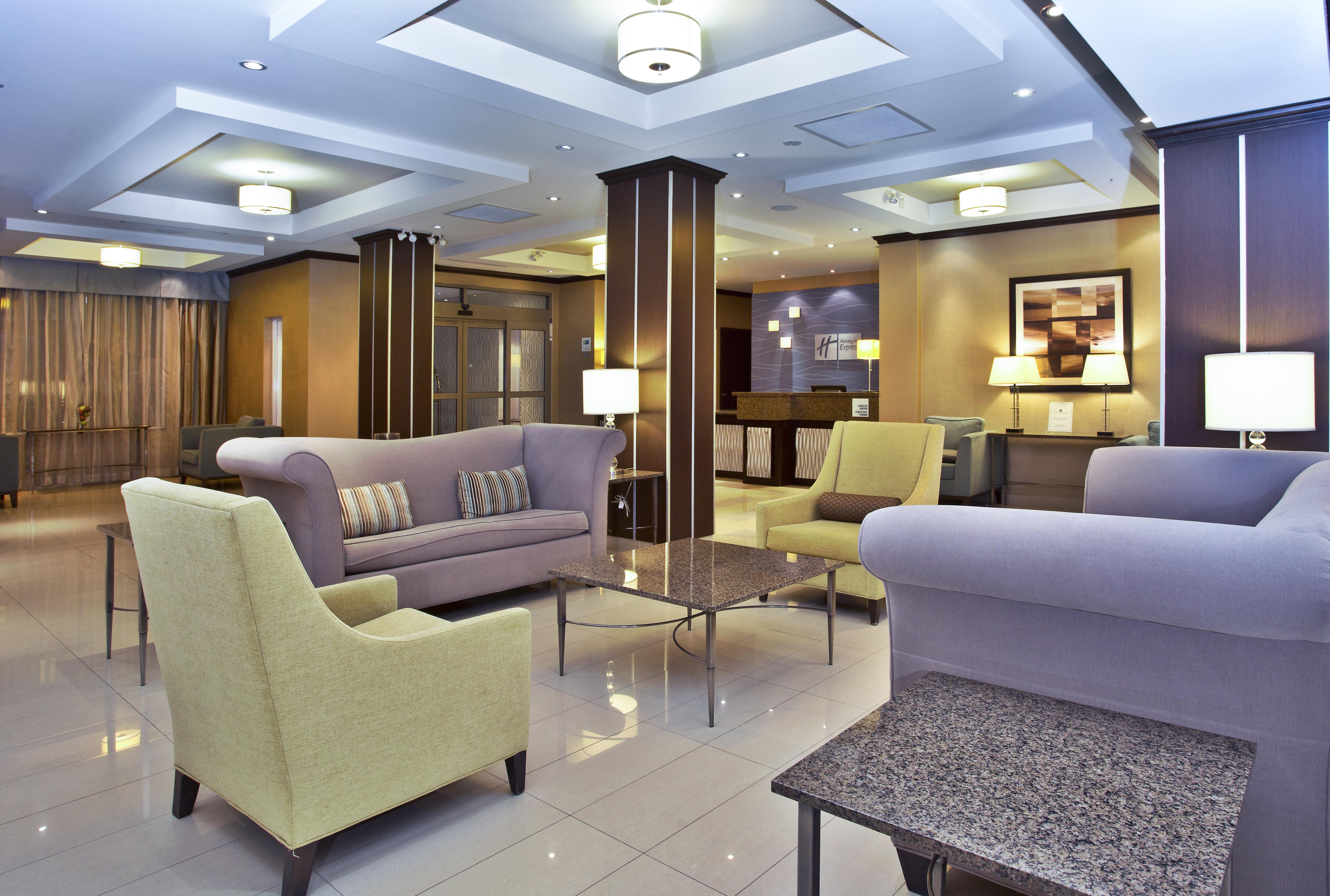 Holiday Inn Express Kingston Central By Ihg Екстер'єр фото