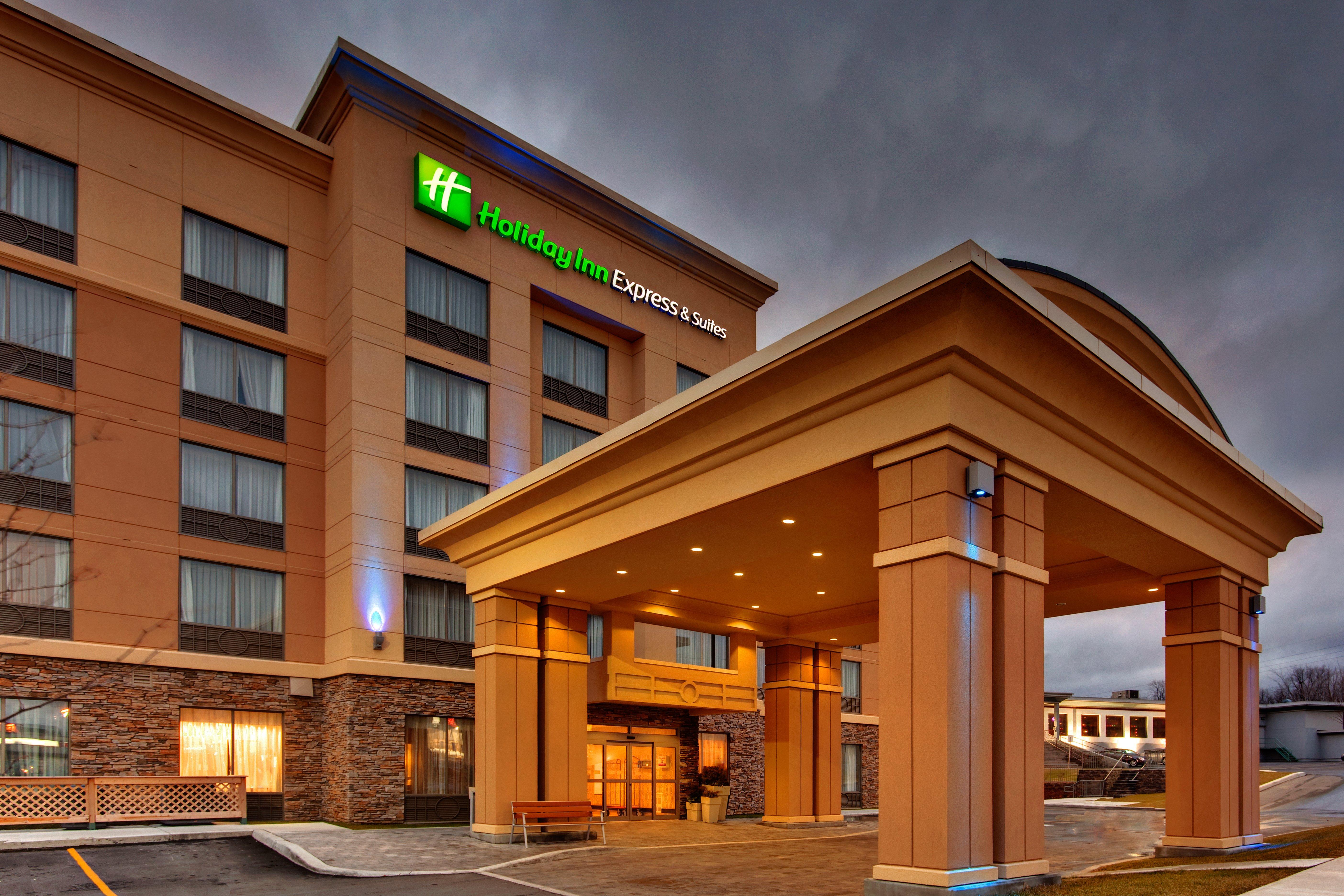 Holiday Inn Express Kingston Central By Ihg Екстер'єр фото