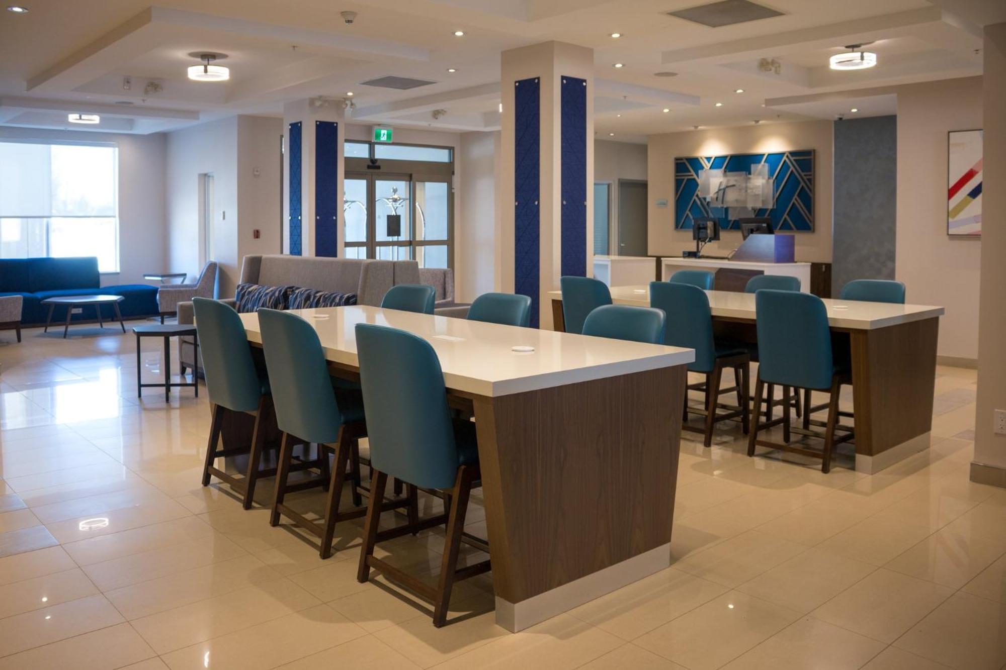 Holiday Inn Express Kingston Central By Ihg Екстер'єр фото