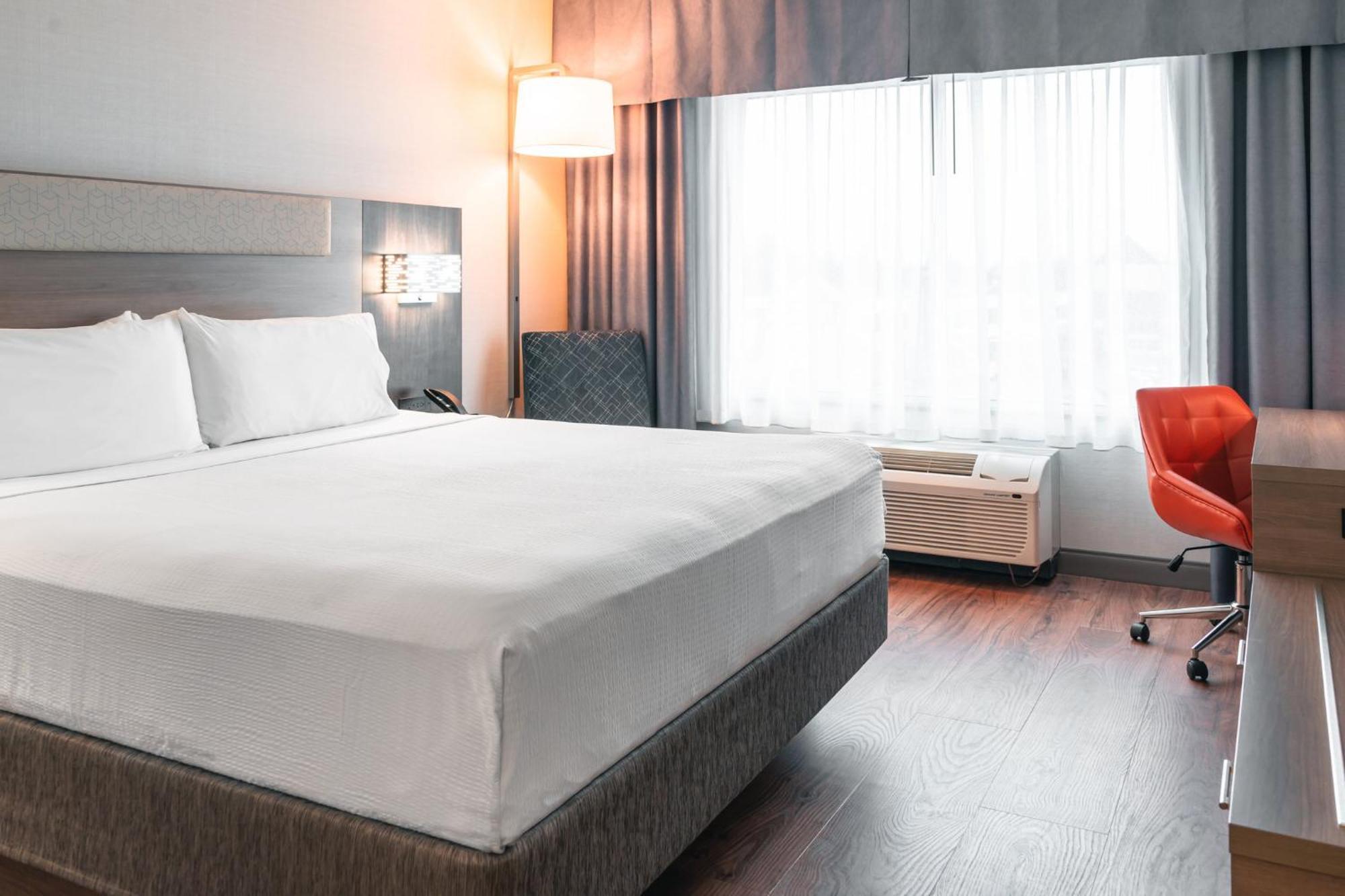 Holiday Inn Express Kingston Central By Ihg Екстер'єр фото