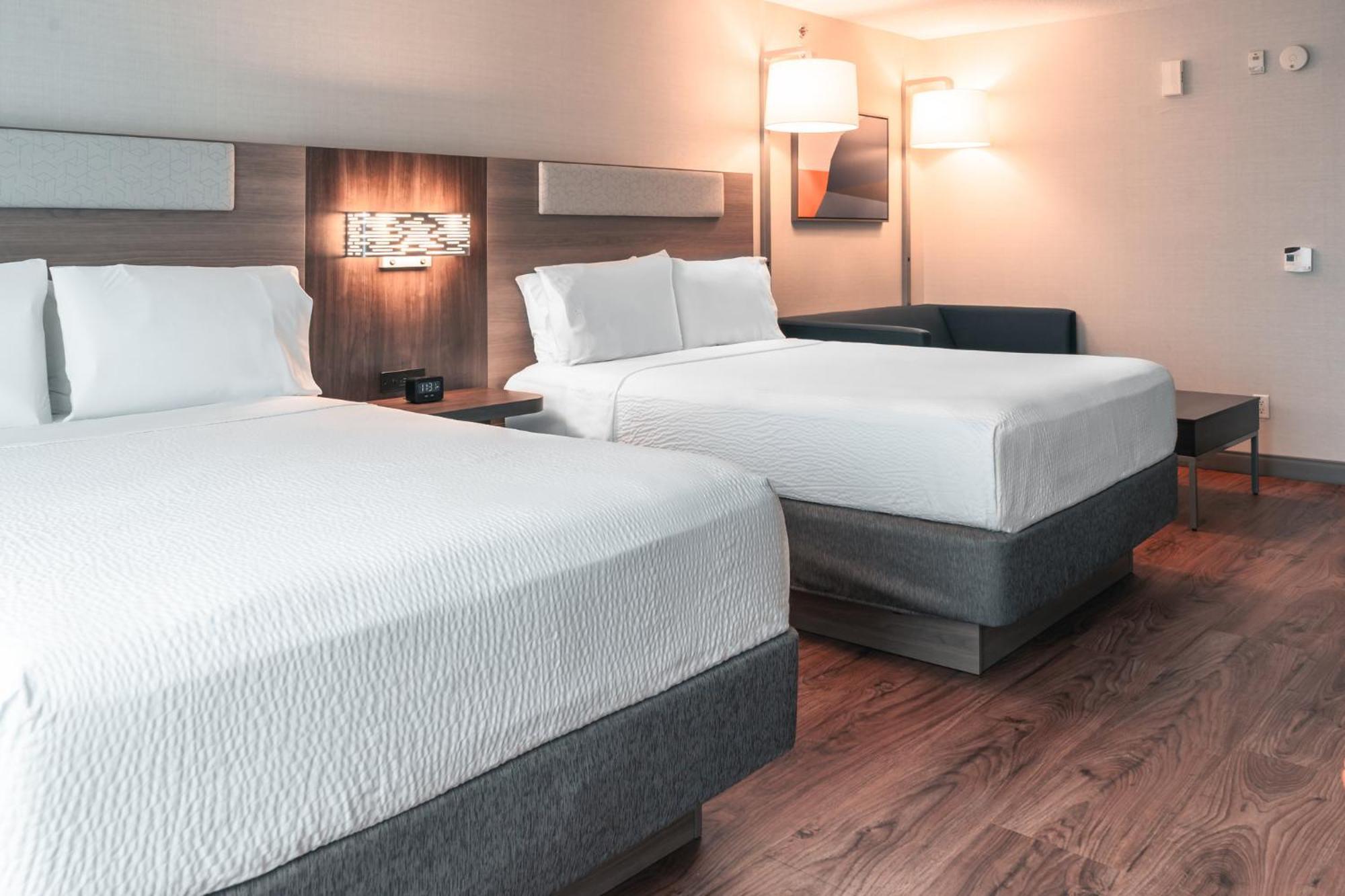 Holiday Inn Express Kingston Central By Ihg Екстер'єр фото