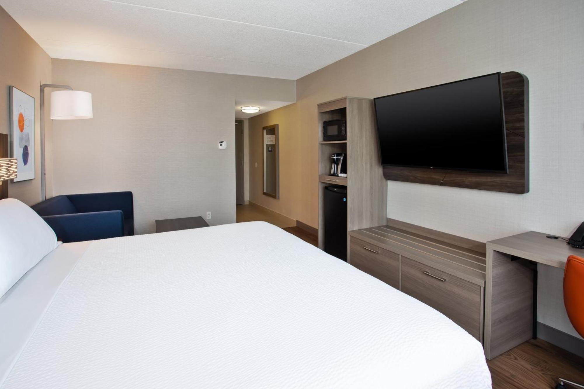 Holiday Inn Express Kingston Central By Ihg Екстер'єр фото