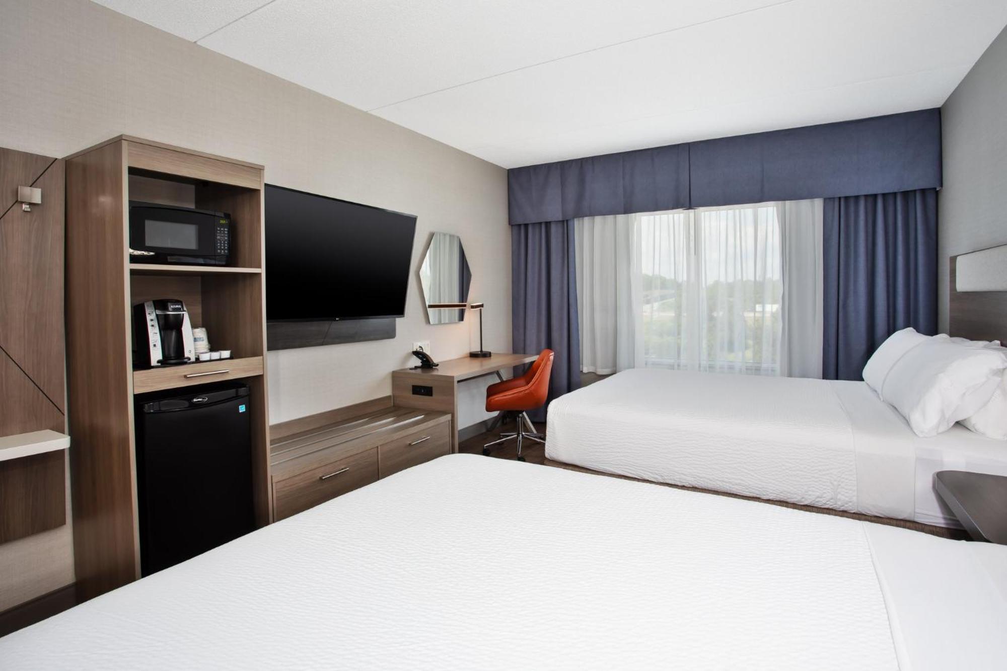 Holiday Inn Express Kingston Central By Ihg Екстер'єр фото