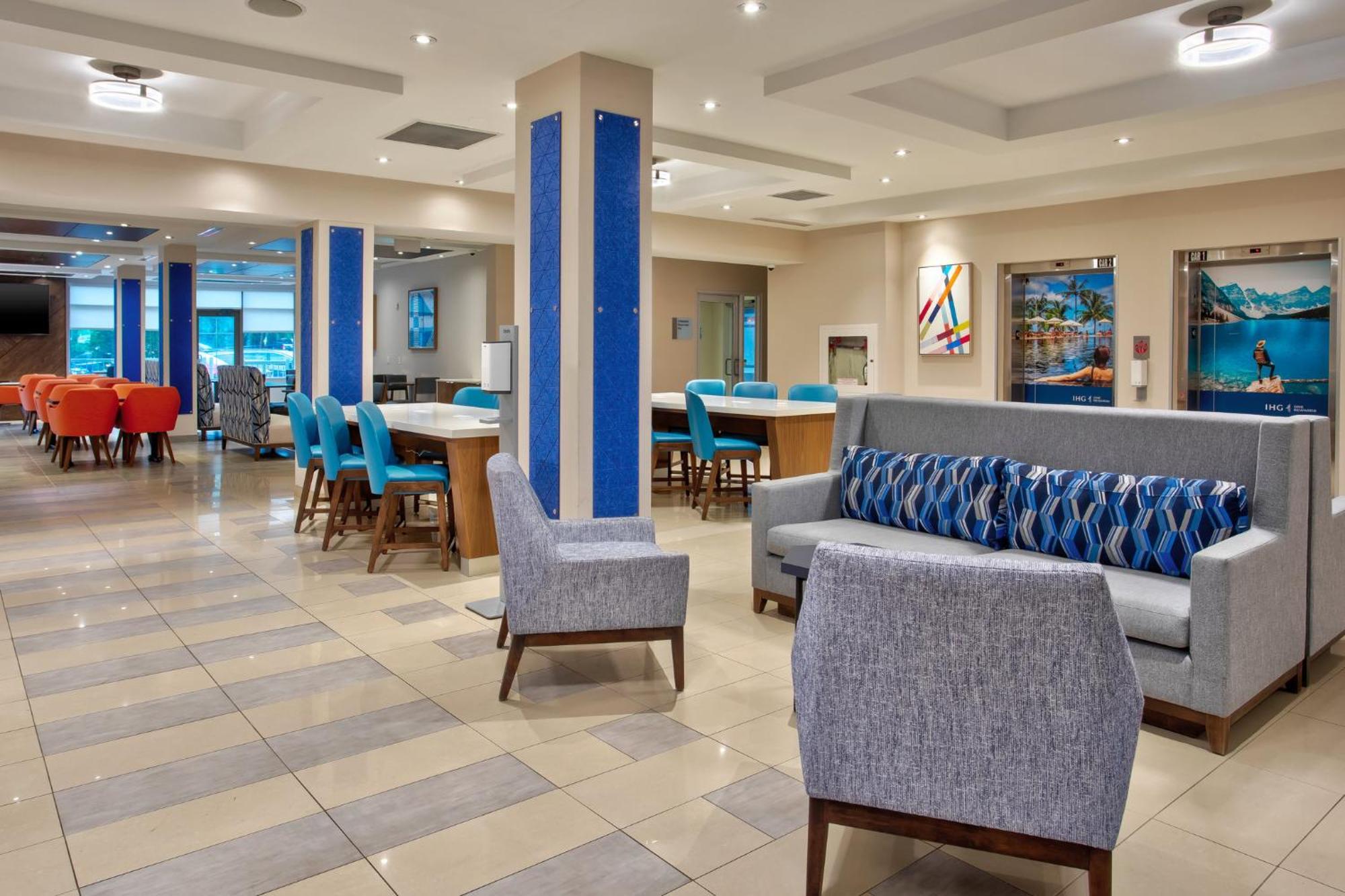 Holiday Inn Express Kingston Central By Ihg Екстер'єр фото
